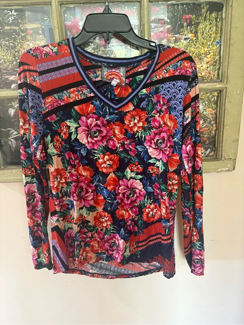 Johnny Was The Janie Long Sleeve V Neck Tee XS